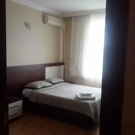 Deniz Hotel *